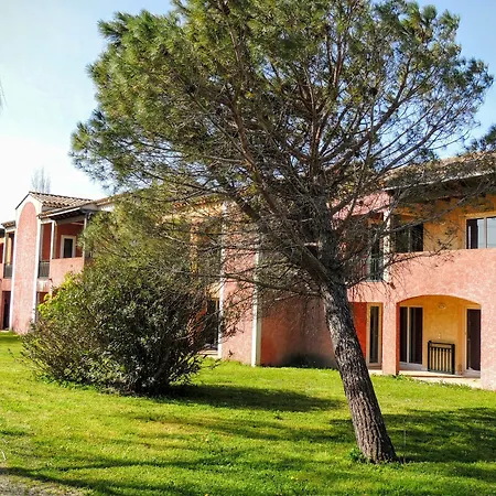 Domaine De L Estajan Apartment